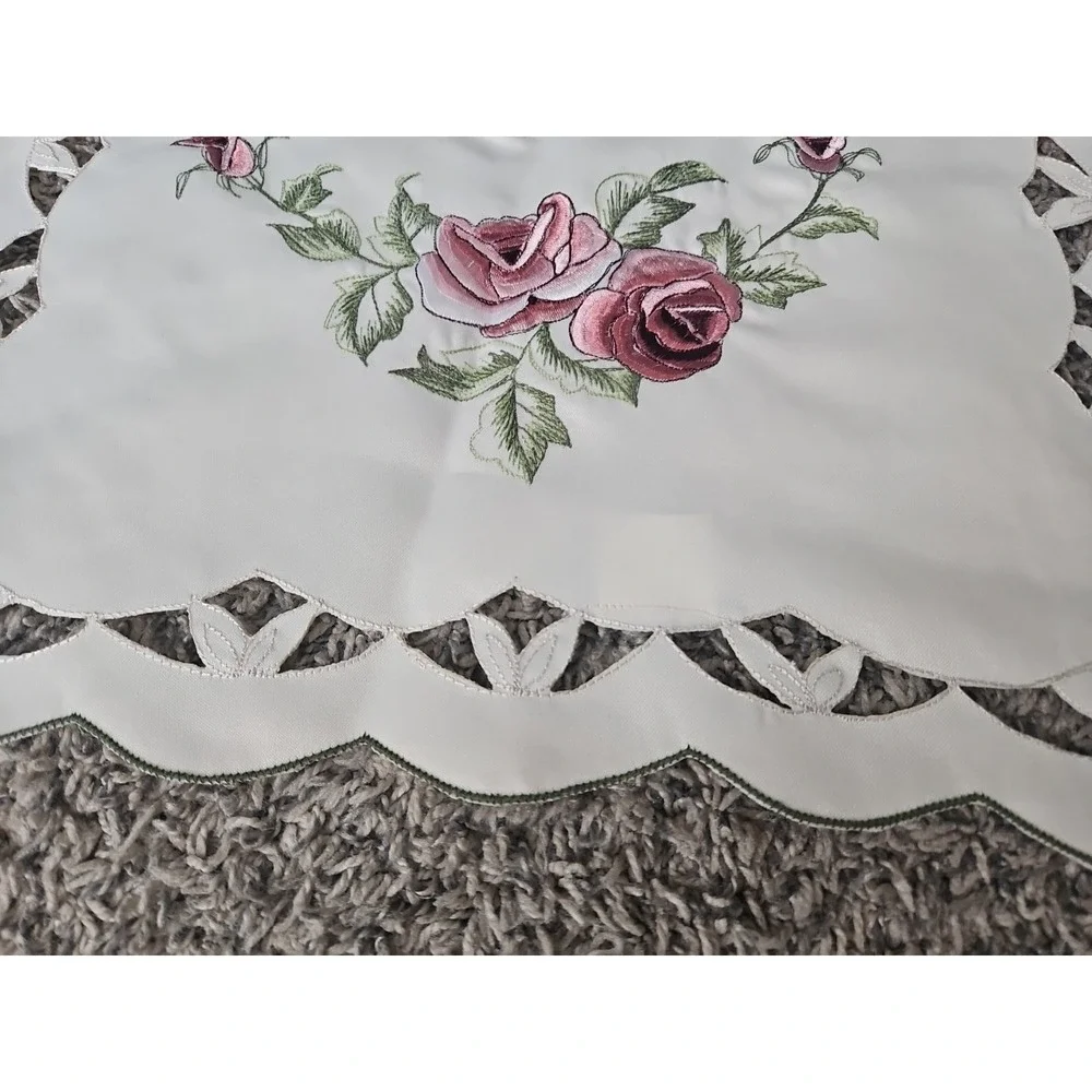 Dutch Novelties Embroidered Rose Doily Cutwork Edge Table Runner 54x16